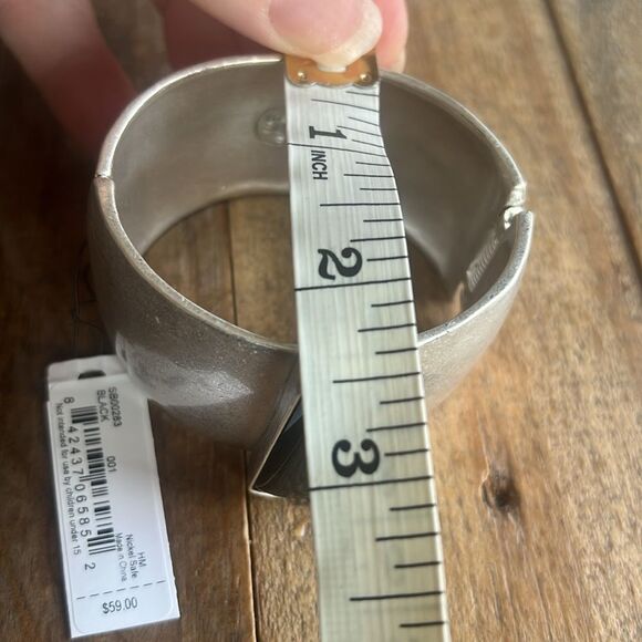 The SAK Bracelet - Picture 5 of 6